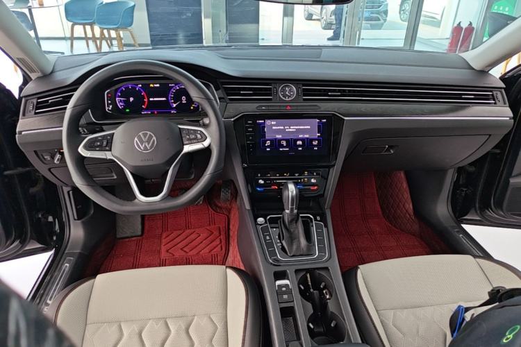 Used Volkswagen Magotan 2026 30 Million Vehicles Selected Model 380TSI DSG Luxury Edition Center Console