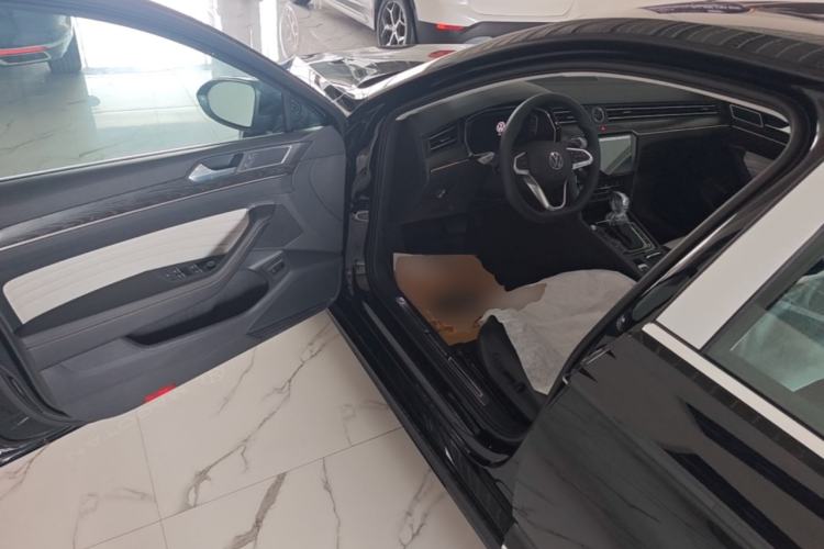Used Volkswagen Magotan 2026 30 Million Vehicles Selected Model 380TSI DSG Luxury Edition Driver Seat