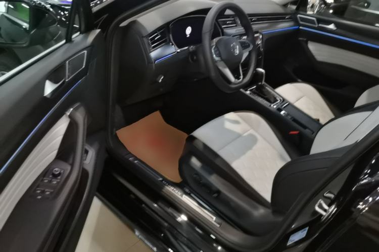 Used Volkswagen Magotan 2026 30 Million Vehicles Selected Model 380TSI DSG Luxury Edition Driver Seat