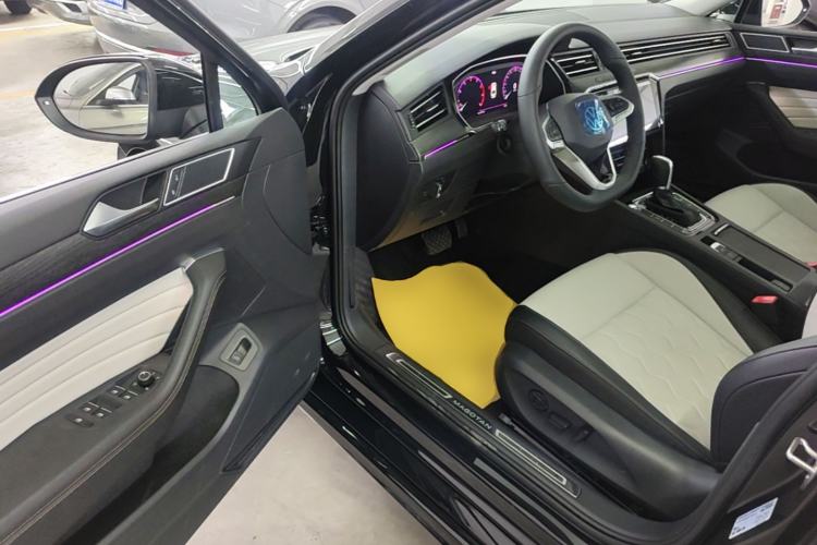 Used Volkswagen Magotan 2026 30 Million Vehicles Selected Model 380TSI DSG Luxury Edition Driver Seat