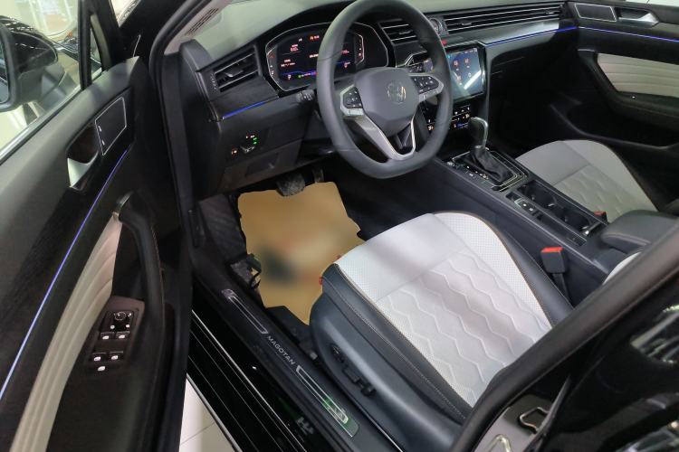 Used Volkswagen Magotan 2026 30 Million Vehicles Selected Model 380TSI DSG Luxury Edition Driver Seat