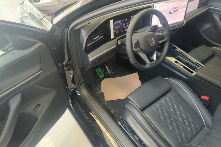 Used Volkswagen Magotan 2026 380TSI DSG Prestige Package—Daimai Package Driver Seat