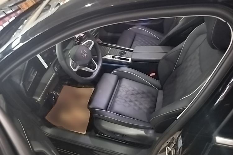 Used Volkswagen Magotan 2026 380TSI DSG Prestige Package—Daimai Package Driver Seat