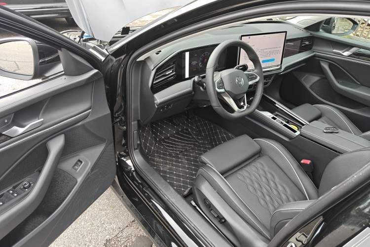 Used Volkswagen Magotan 2026 380TSI DSG Prestige Package—Daimai Package Driver Seat