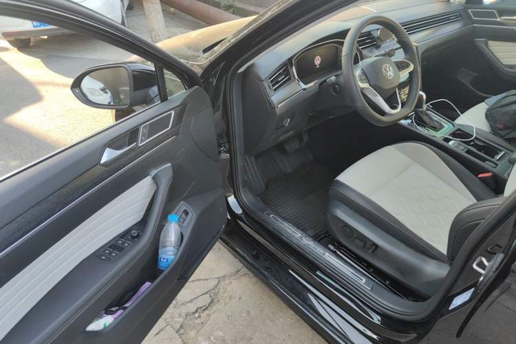 Used Volkswagen Magotan 2026 30 Million Vehicles Selected Model 380TSI DSG Luxury Edition Driver Seat