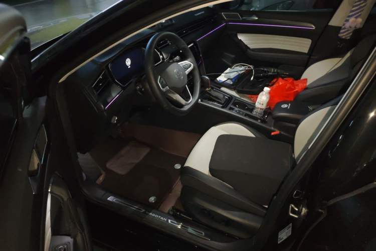 Used Volkswagen Magotan 2026 30 Million Vehicles Selected Model 380TSI DSG Luxury Edition Driver Seat