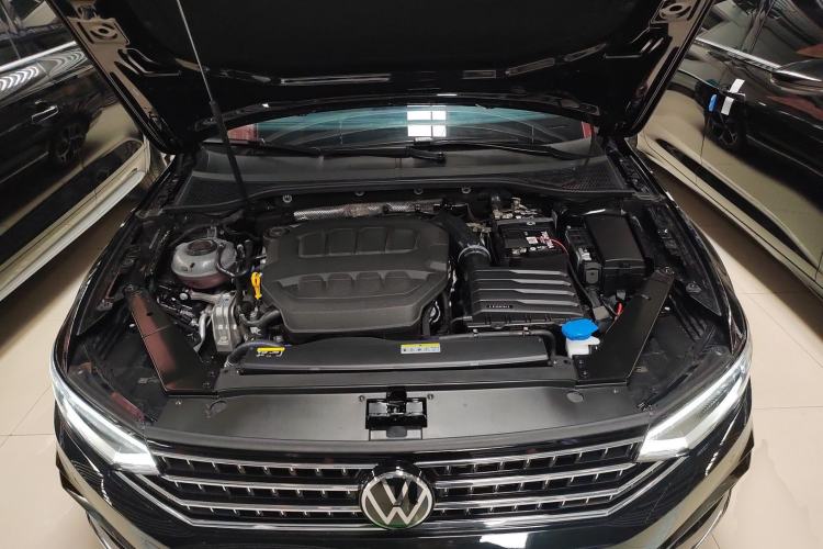Used Volkswagen Magotan 2026 30 Million Vehicles Selected Model 380TSI DSG Luxury Edition Engine Bay
