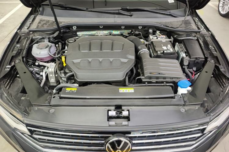 Used Volkswagen Magotan 2026 30 Million Vehicles Selected Model 380TSI DSG Luxury Edition Engine Bay