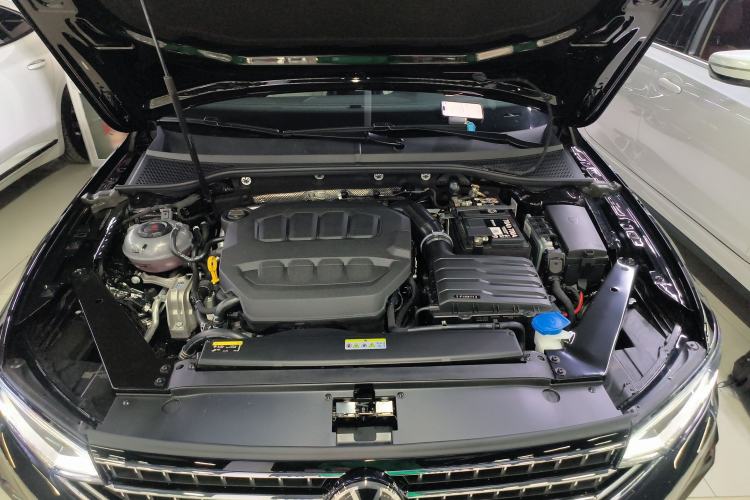 Used Volkswagen Magotan 2026 30 Million Vehicles Selected Model 380TSI DSG Luxury Edition Engine Bay
