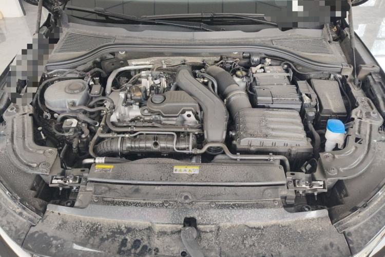 Used Volkswagen Magotan 2026 300TSI Premium Edition Eye-Catching Package Engine Bay
