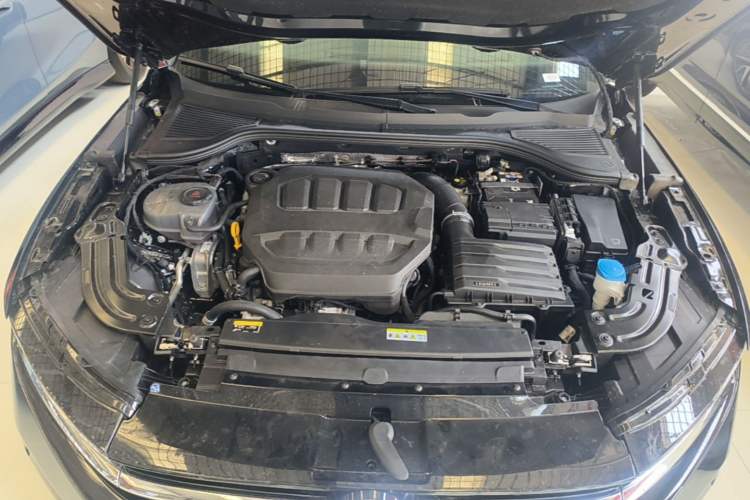 Used Volkswagen Magotan 2026 380TSI DSG Prestige Package—Daimai Package Engine Bay