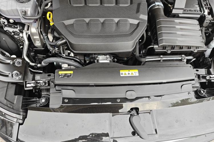 Used Volkswagen Magotan 2026 380TSI DSG Prestige Package—Daimai Package Engine Bay