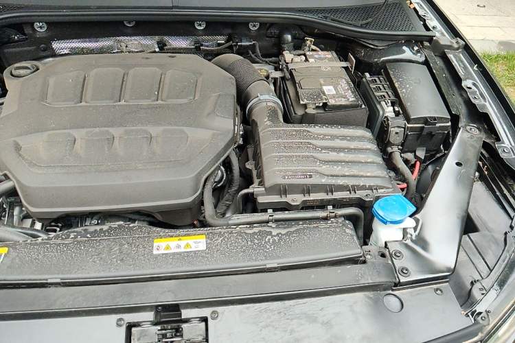 Used Volkswagen Magotan 2026 30 Million Vehicles Selected Model 380TSI DSG Luxury Edition Engine Bay Left