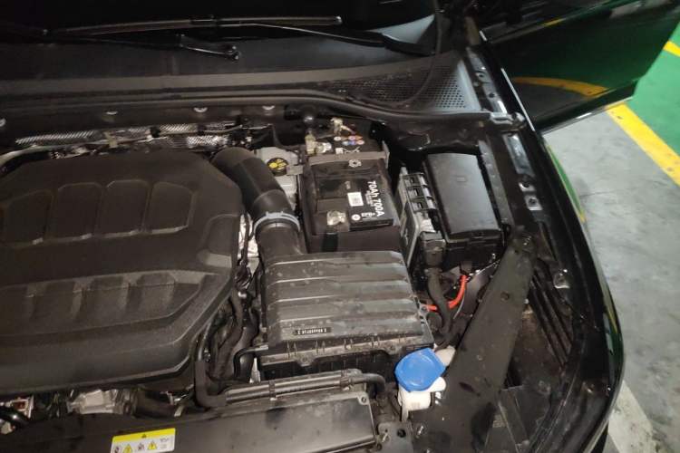 Used Volkswagen Magotan 2026 30 Million Vehicles Selected Model 380TSI DSG Luxury Edition Engine Bay Left
