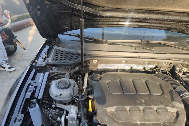 Used Volkswagen Magotan 2026 30 Million Vehicles Selected Model 380TSI DSG Luxury Edition Engine Bay Right