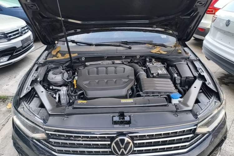 Used Volkswagen Magotan 2026 30 Million Vehicles Selected Model 380TSI DSG Luxury Edition Engine Bay