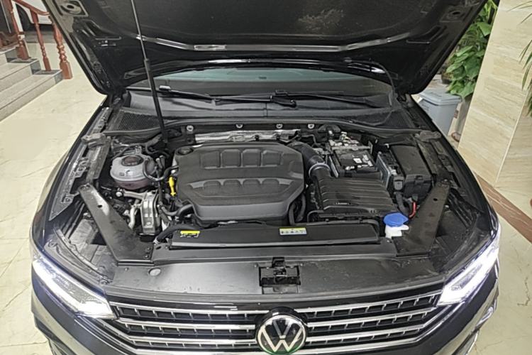 Used Volkswagen Magotan 2026 30 Million Vehicles Selected Model 380TSI DSG Luxury Edition Engine Bay