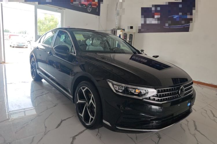 Used Volkswagen Magotan 2026 30 Million Vehicles Selected Model 380TSI DSG Luxury Edition Exterior 1
