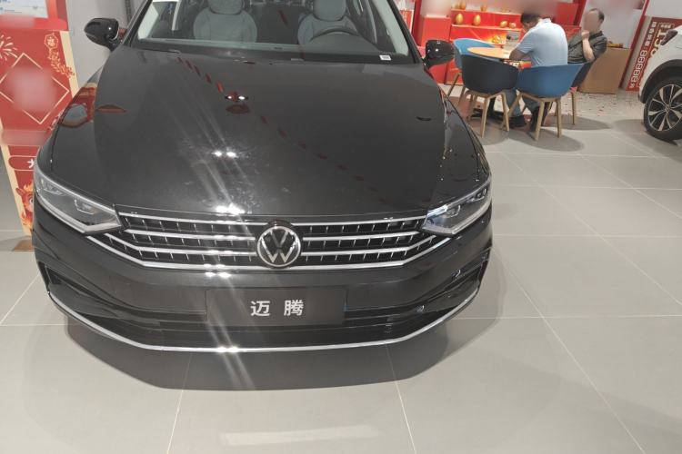 Used Volkswagen Magotan 2026 30 Million Vehicles Selected Model 380TSI DSG Luxury Edition Exterior 1