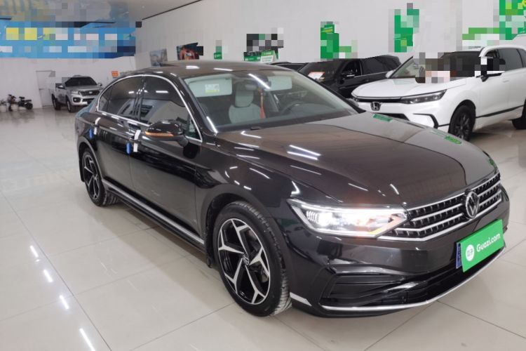 Used Volkswagen Magotan 2026 30 Million Vehicles Selected Model 380TSI DSG Luxury Edition Exterior 1