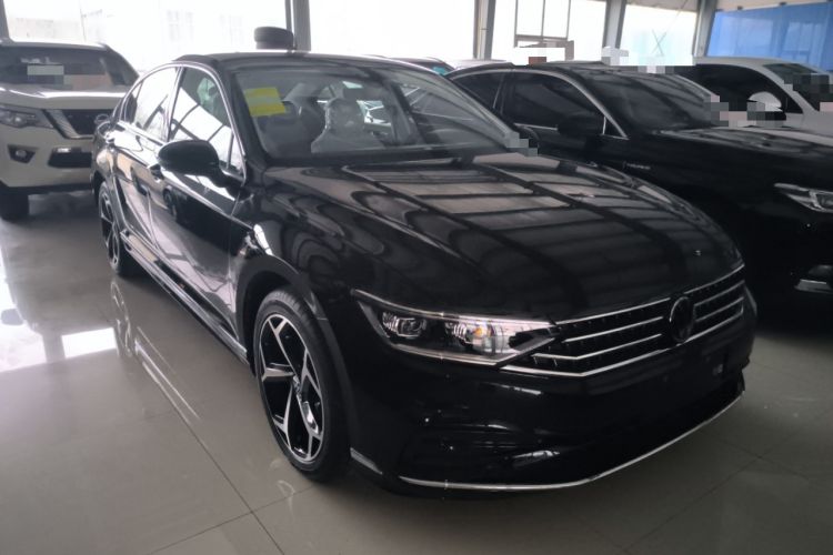 Used Volkswagen Magotan 2026 30 Million Vehicles Selected Model 380TSI DSG Luxury Edition Exterior 1