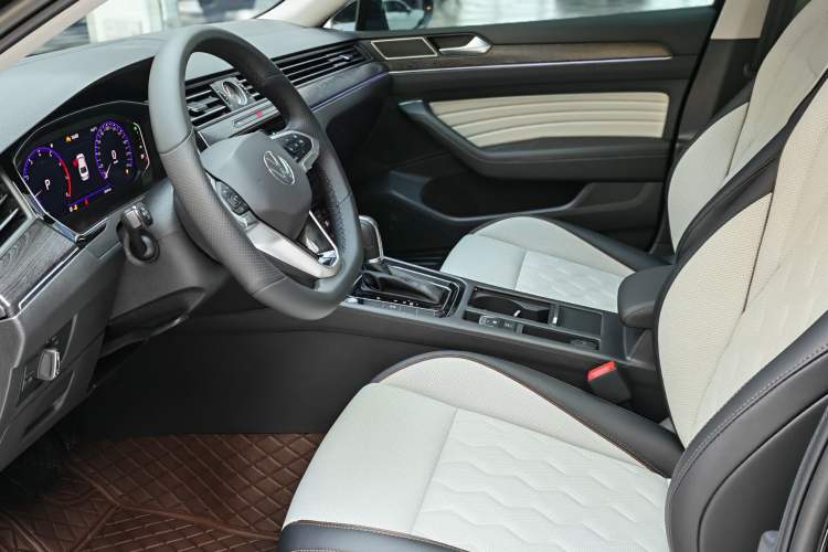 Used Volkswagen Magotan 2026 30 Million Vehicles Selected Model 380TSI DSG Luxury Edition Exterior 10