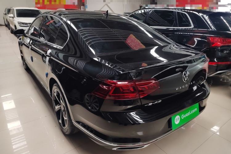 Used Volkswagen Magotan 2026 30 Million Vehicles Selected Model 380TSI DSG Luxury Edition Exterior 2
