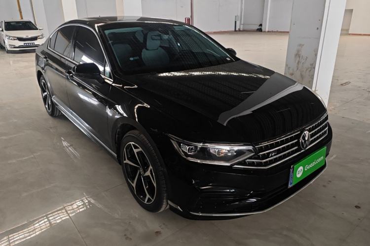 Used Volkswagen Magotan 2026 30 Million Vehicles Selected Model 380TSI DSG Luxury Edition Exterior 2