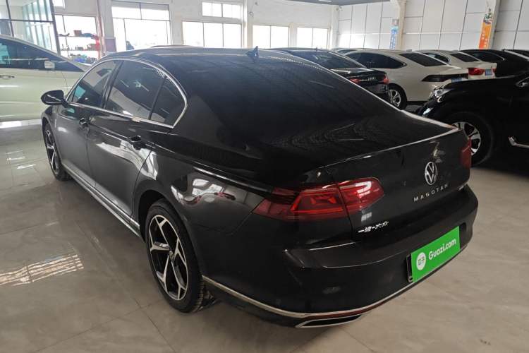 Used Volkswagen Magotan 2026 30 Million Vehicles Selected Model 380TSI DSG Luxury Edition Exterior 3