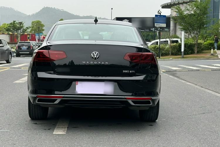 Used Volkswagen Magotan 2026 30 Million Vehicles Selected Model 380TSI DSG Luxury Edition Exterior 4
