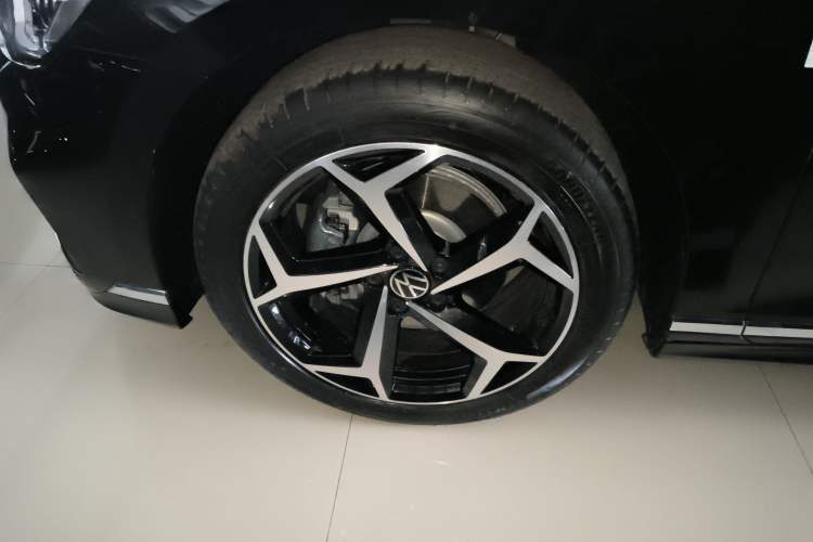 Used Volkswagen Magotan 2026 30 Million Vehicles Selected Model 380TSI DSG Luxury Edition Exterior 4