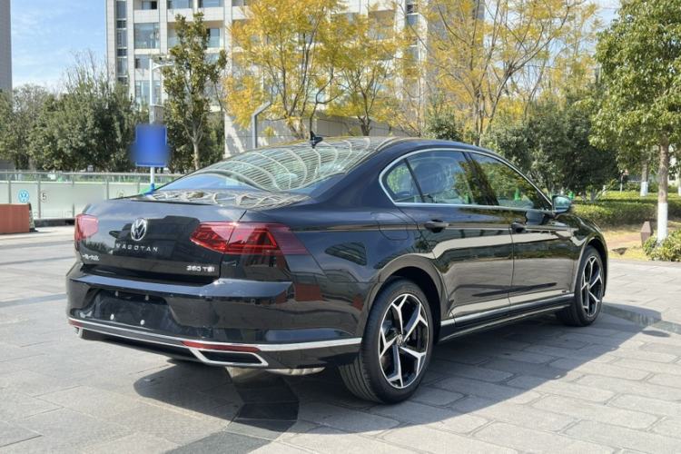 Used Volkswagen Magotan 2026 30 Million Vehicles Selected Model 380TSI DSG Luxury Edition Exterior 5
