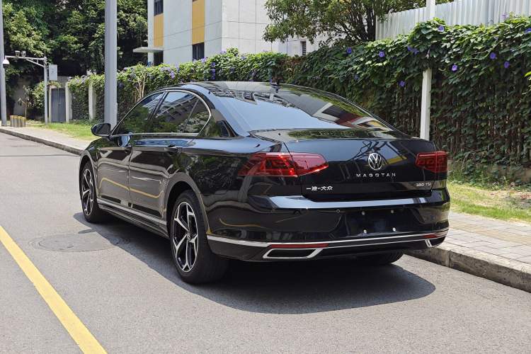 Used Volkswagen Magotan 2026 30 Million Vehicles Selected Model 380TSI DSG Luxury Edition Exterior 6