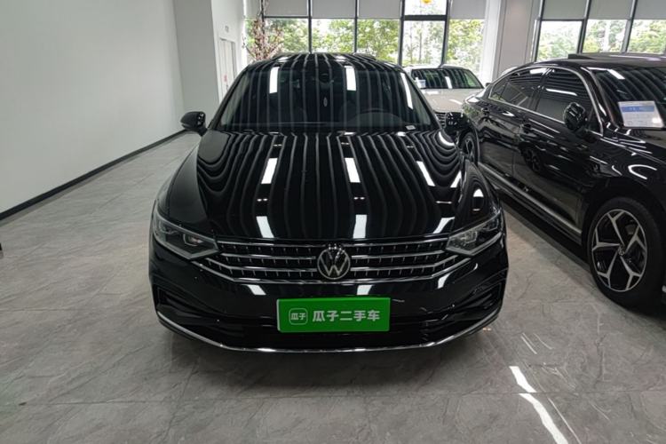 Used Volkswagen Magotan 2026 30 Million Vehicles Selected Model 380TSI DSG Luxury Edition Front