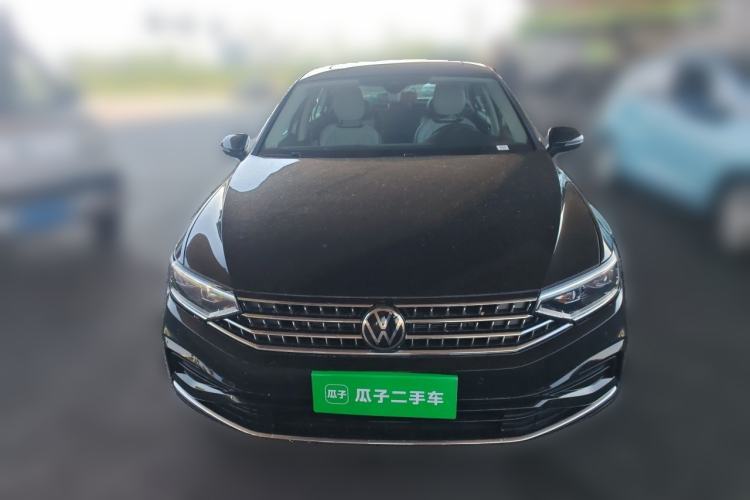 Used Volkswagen Magotan 2026 30 Million Vehicles Selected Model 380TSI DSG Luxury Edition Front