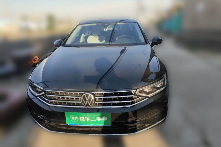Used Volkswagen Magotan 2026 30 Million Vehicles Selected Model 380TSI DSG Luxury Edition Front