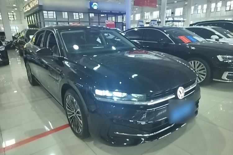 Used Volkswagen Magotan 2026 380TSI DSG Prestige Package—Daimai Package Front Right 45 Deg