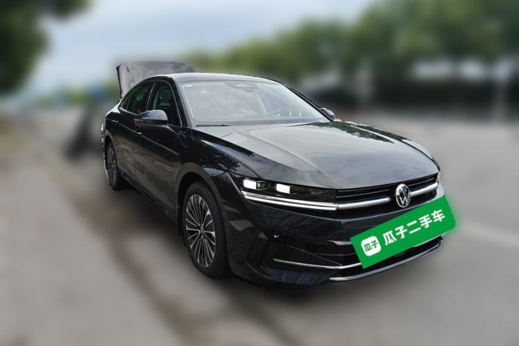 Used Volkswagen Magotan 2026 380TSI DSG Prestige Package—Daimai Package Front Right 45 Deg