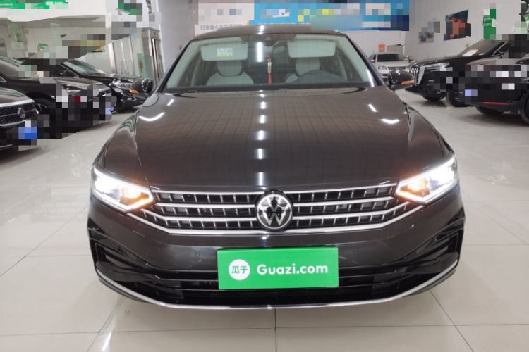 Used Volkswagen Magotan 2026 30 Million Vehicles Selected Model 380TSI DSG Luxury Edition Front