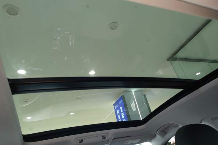Used Volkswagen Magotan 2026 30 Million Vehicles Selected Model 380TSI DSG Luxury Edition Headliner