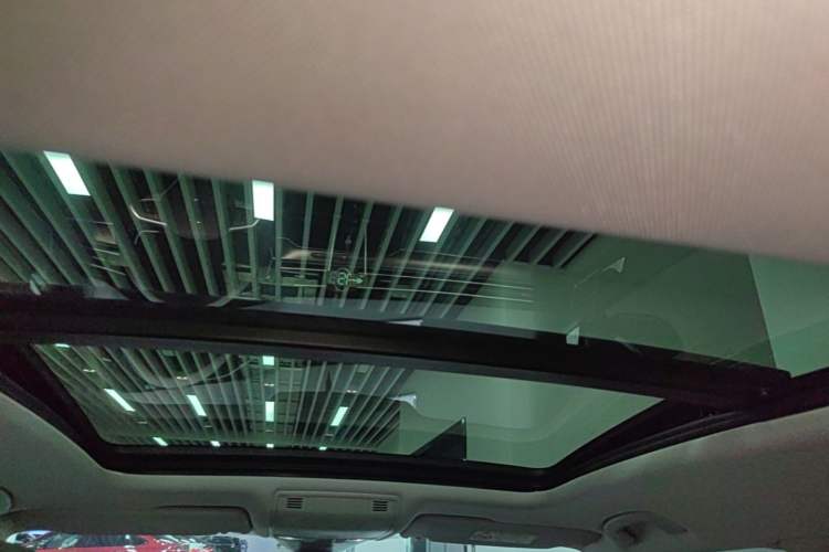 Used Volkswagen Magotan 2026 30 Million Vehicles Selected Model 380TSI DSG Luxury Edition Headliner