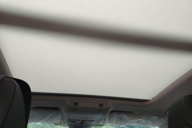 Used Volkswagen Magotan 2026 30 Million Vehicles Selected Model 380TSI DSG Luxury Edition Headliner