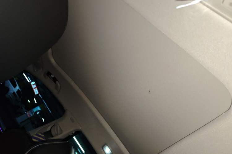 Used Volkswagen Magotan 2026 30 Million Vehicles Selected Model 380TSI DSG Luxury Edition Headliner