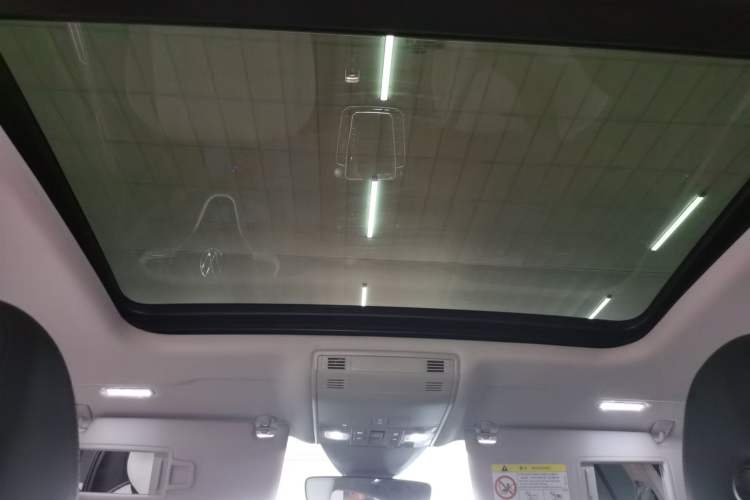 Used Volkswagen Magotan 2026 30 Million Vehicles Selected Model 380TSI DSG Luxury Edition Headliner