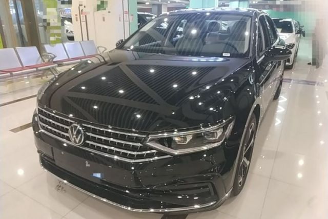 Used Volkswagen Magotan 2026 30 Million Vehicles Selected Model 380TSI DSG Luxury Edition
