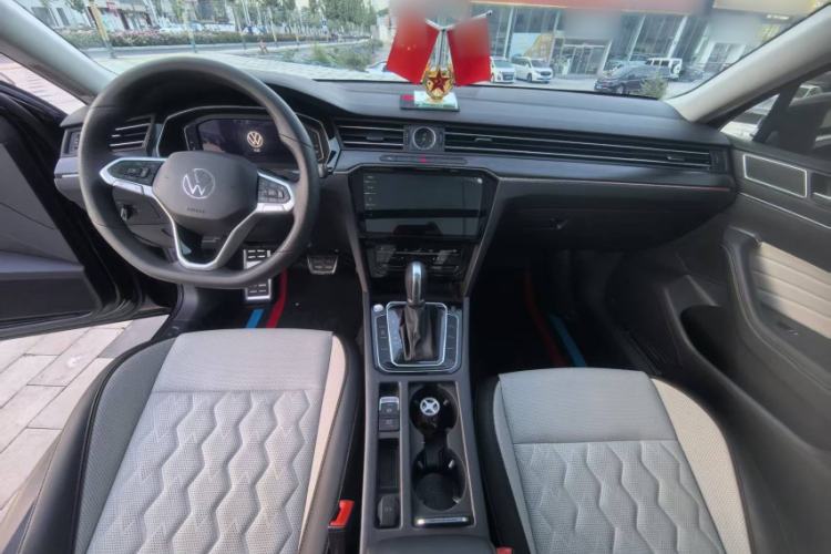 Used Volkswagen Magotan 2026 30 Million Vehicles Selected Model 380TSI DSG Luxury Edition Interior 1