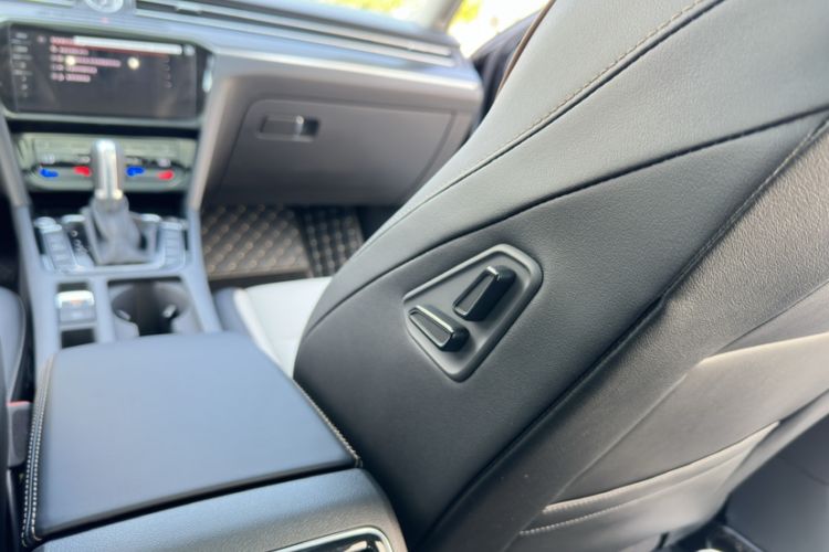 Used Volkswagen Magotan 2026 30 Million Vehicles Selected Model 380TSI DSG Luxury Edition Interior 10