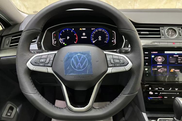 Used Volkswagen Magotan 2026 30 Million Vehicles Selected Model 380TSI DSG Luxury Edition Interior 2