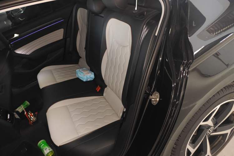 Used Volkswagen Magotan 2026 30 Million Vehicles Selected Model 380TSI DSG Luxury Edition Interior 4