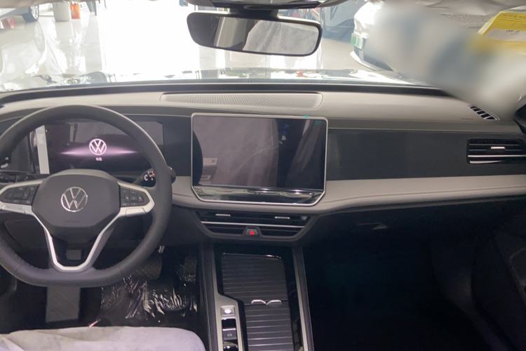 Used Volkswagen Magotan 2026 300TSI Premium Edition Interior 4